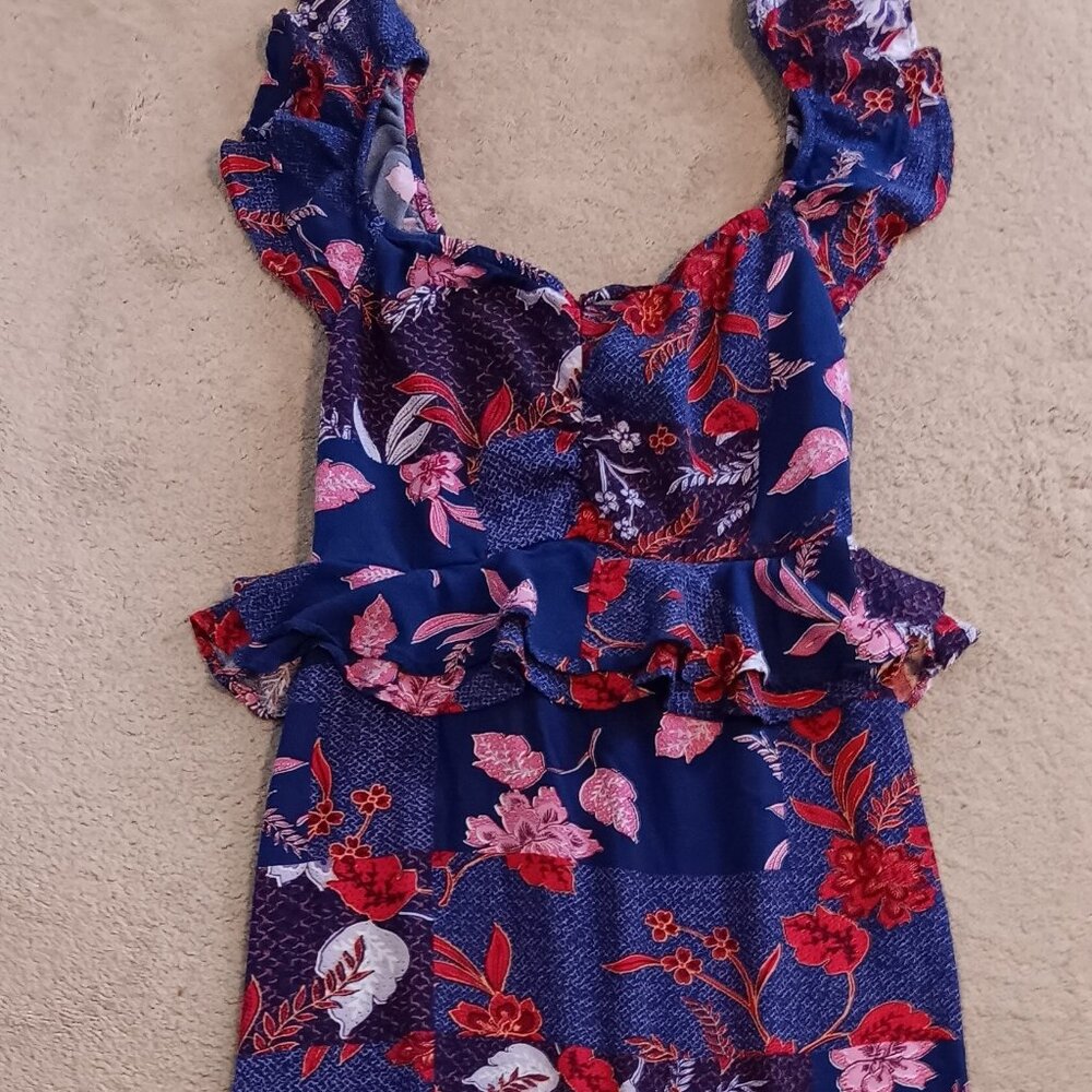 Dress - Picture 2 of 3